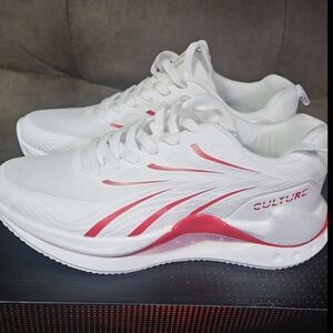 Culture Men's White and Red Sneakers